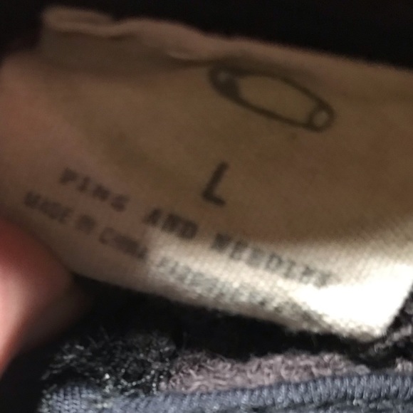 Urban Outfitters pins & needles crochet daisy tank - Picture 6 of 6